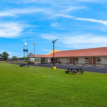 Econo Lodge Cornersville Экстерьер фото