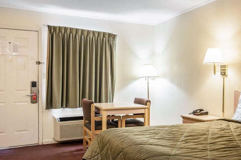 Econo Lodge Cornersville Экстерьер фото