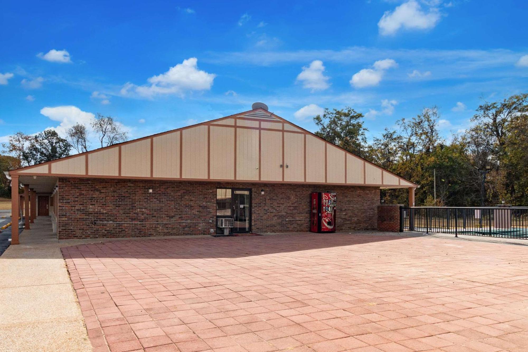 Econo Lodge Cornersville Экстерьер фото