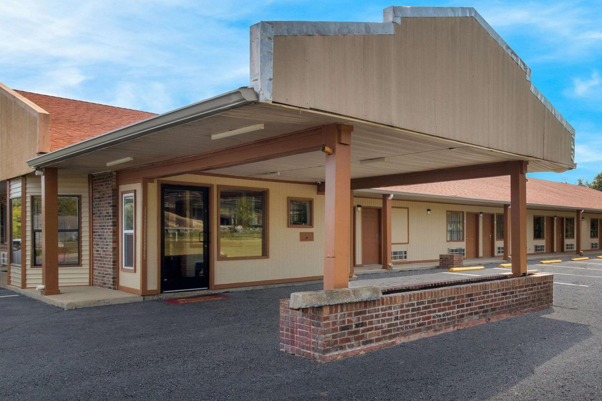 Econo Lodge Cornersville Экстерьер фото