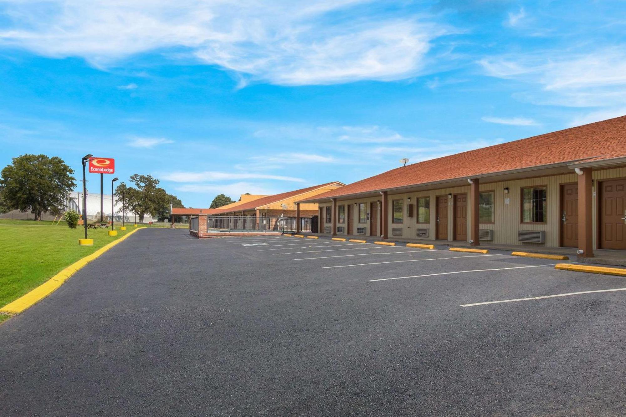 Econo Lodge Cornersville Экстерьер фото