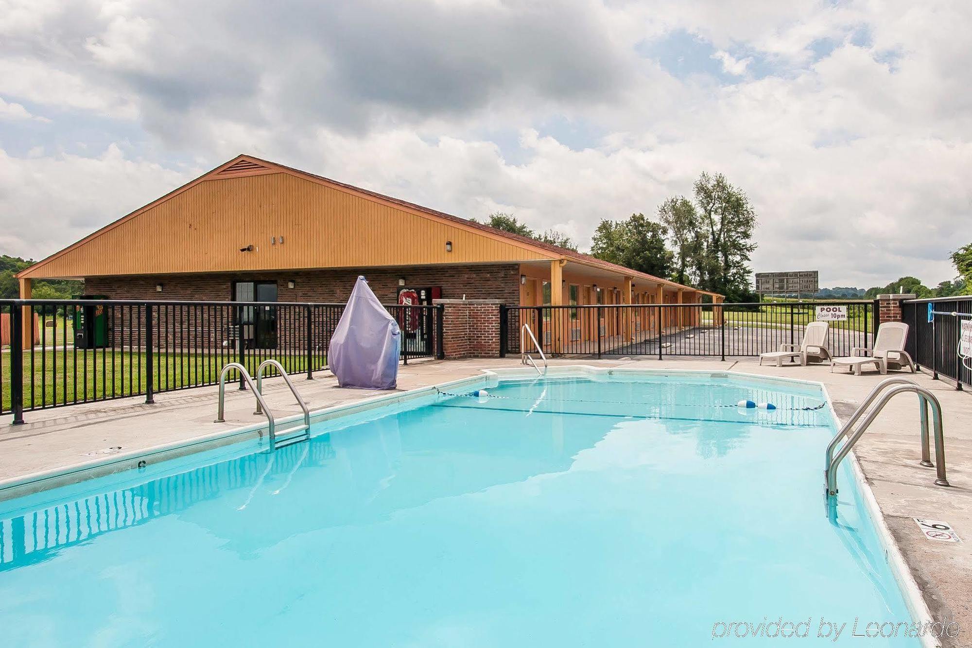 Econo Lodge Cornersville Экстерьер фото