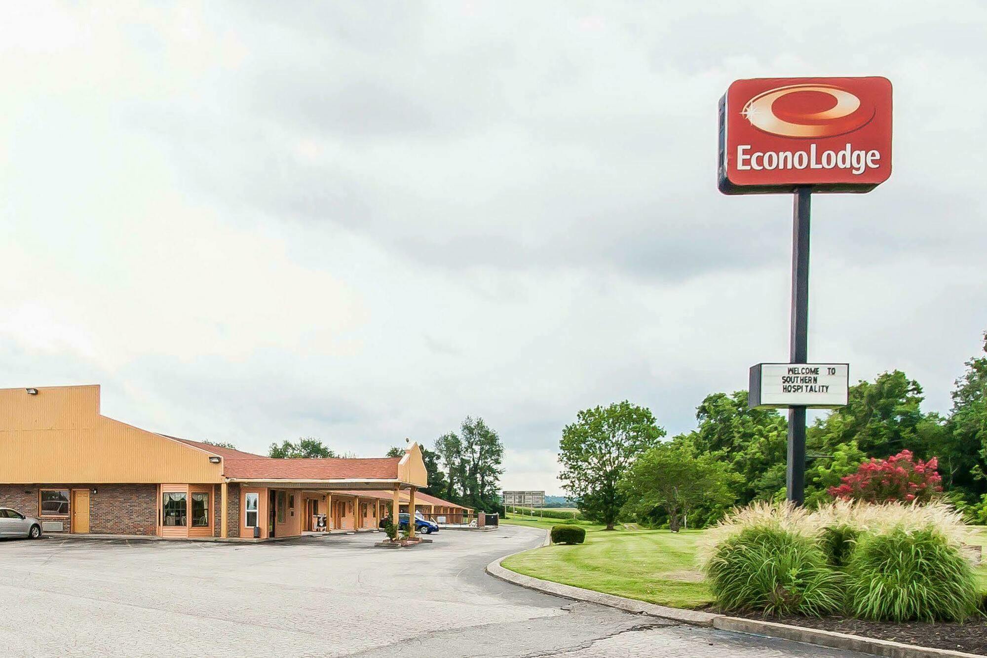Econo Lodge Cornersville Экстерьер фото