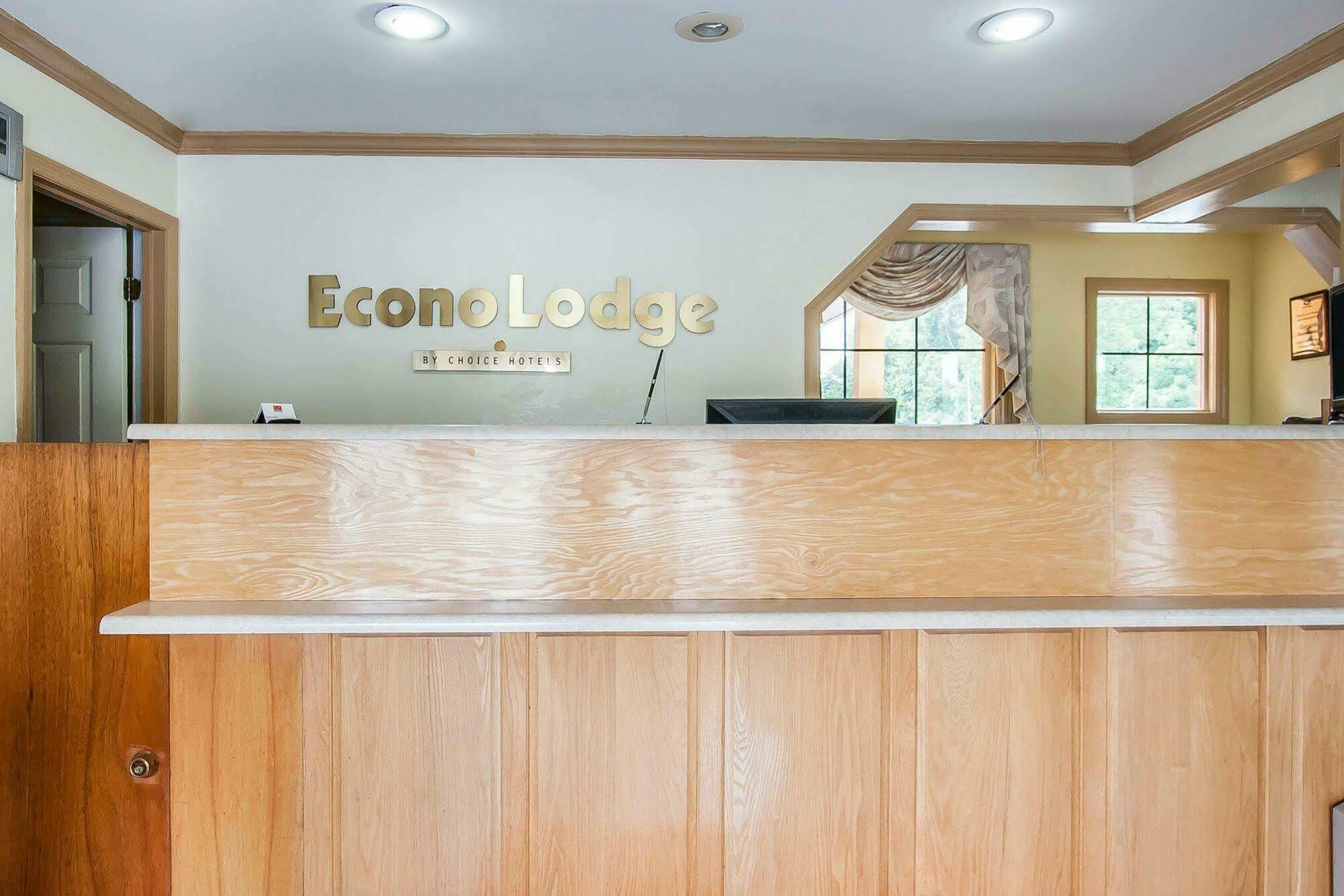 Econo Lodge Cornersville Экстерьер фото